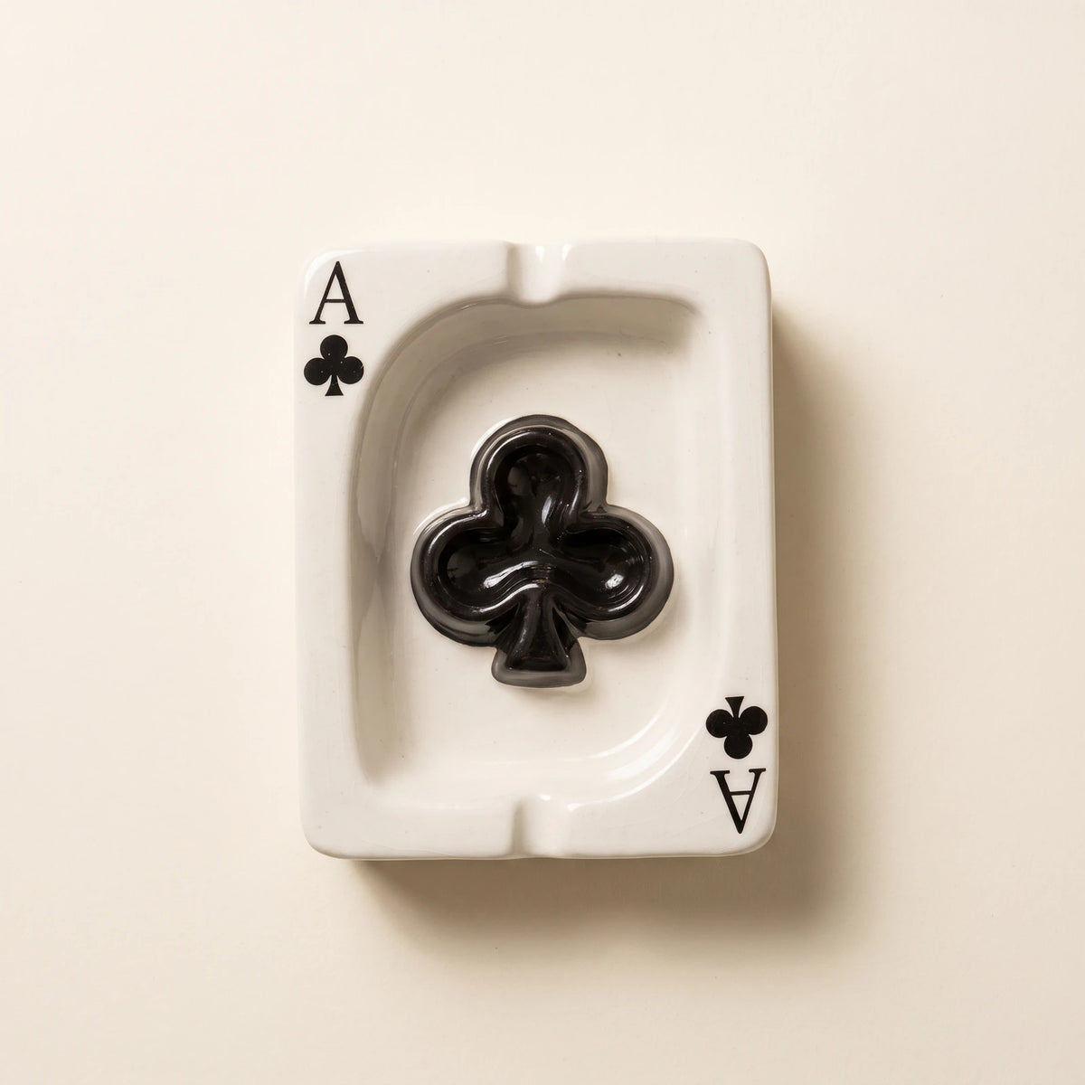 Ace — Clubs ashtray, top view