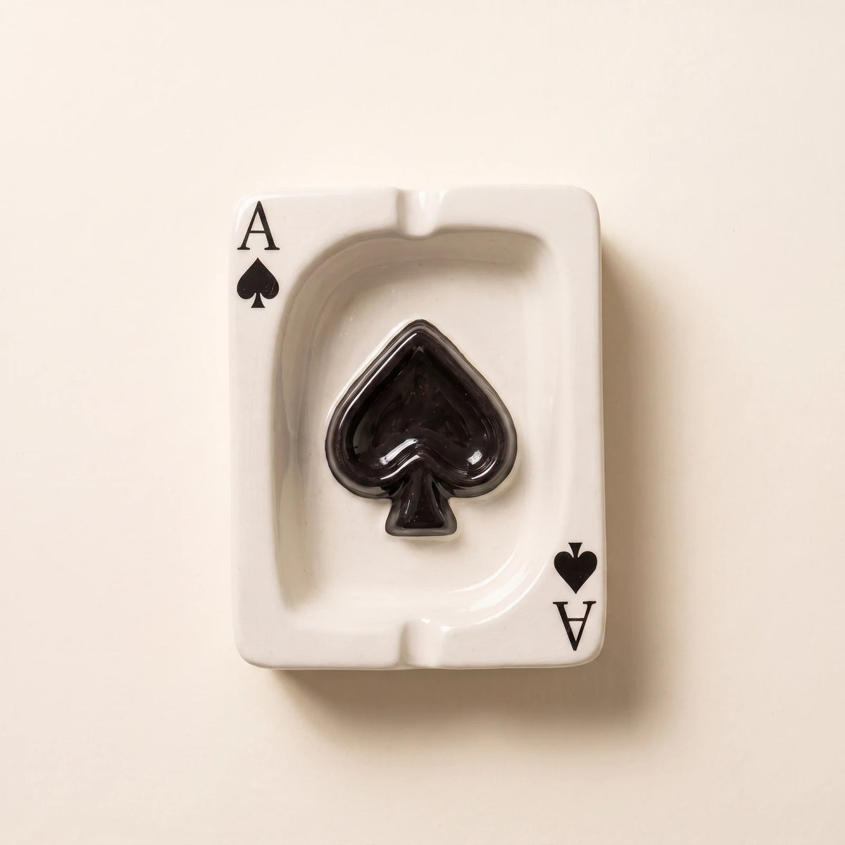 Ace — Spades ashtray, top view
