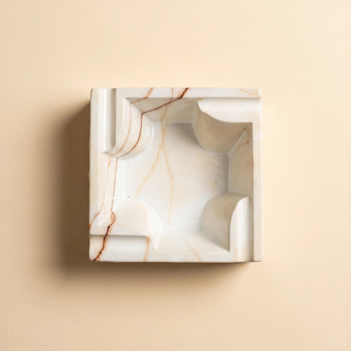 Blush ashtray, top view