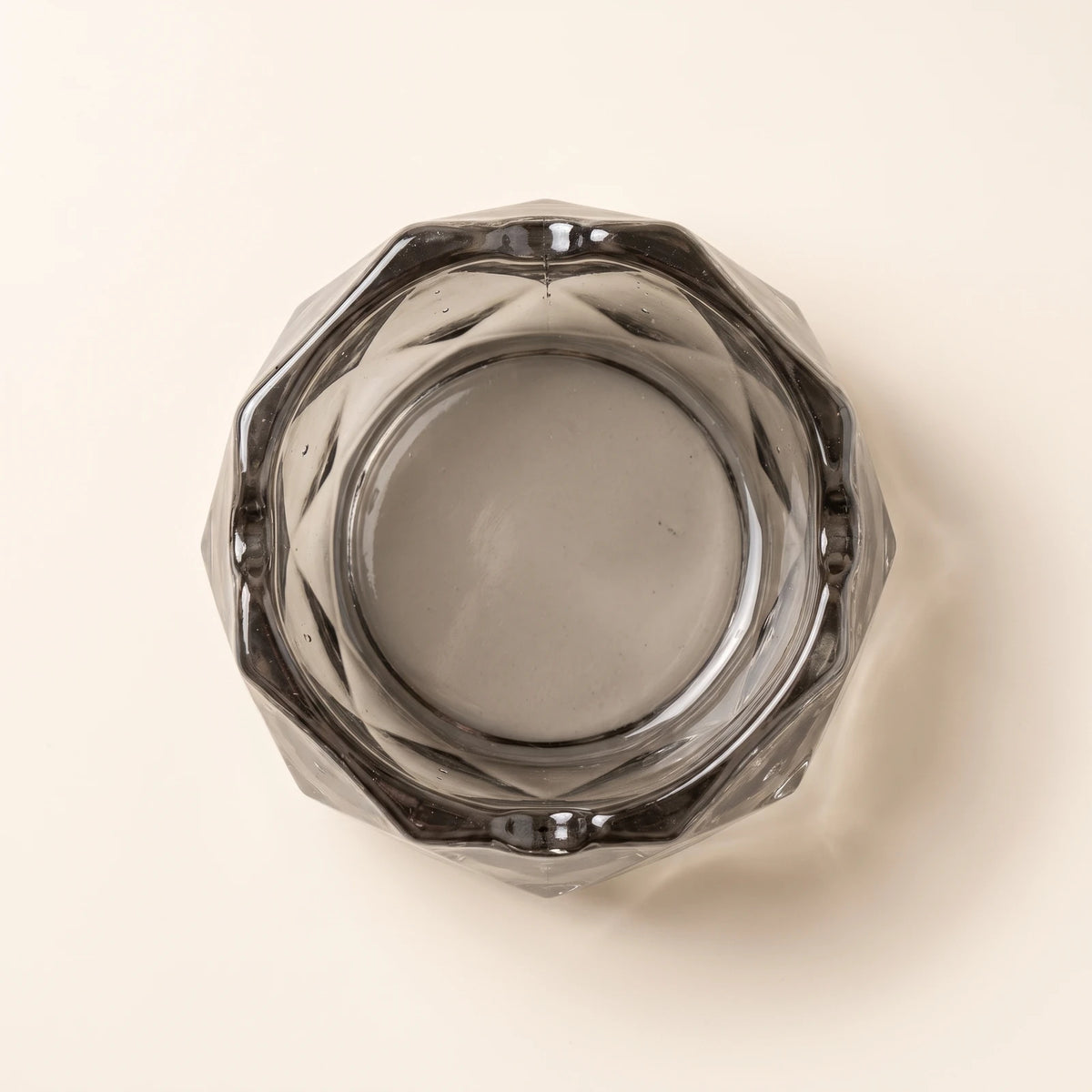 Bowl — Smoke ashtray, top view