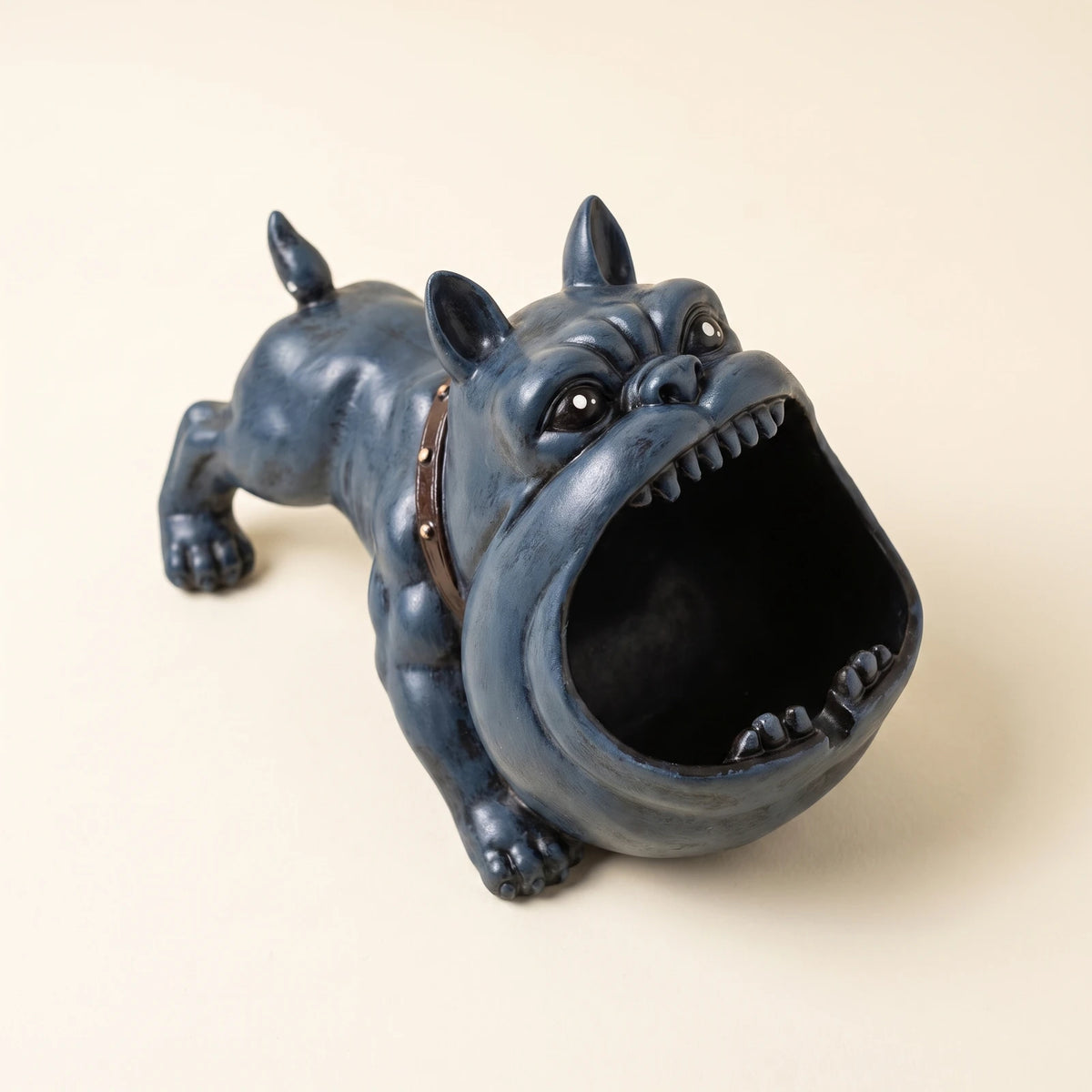 Guard — Blue ashtray, three-quarter view