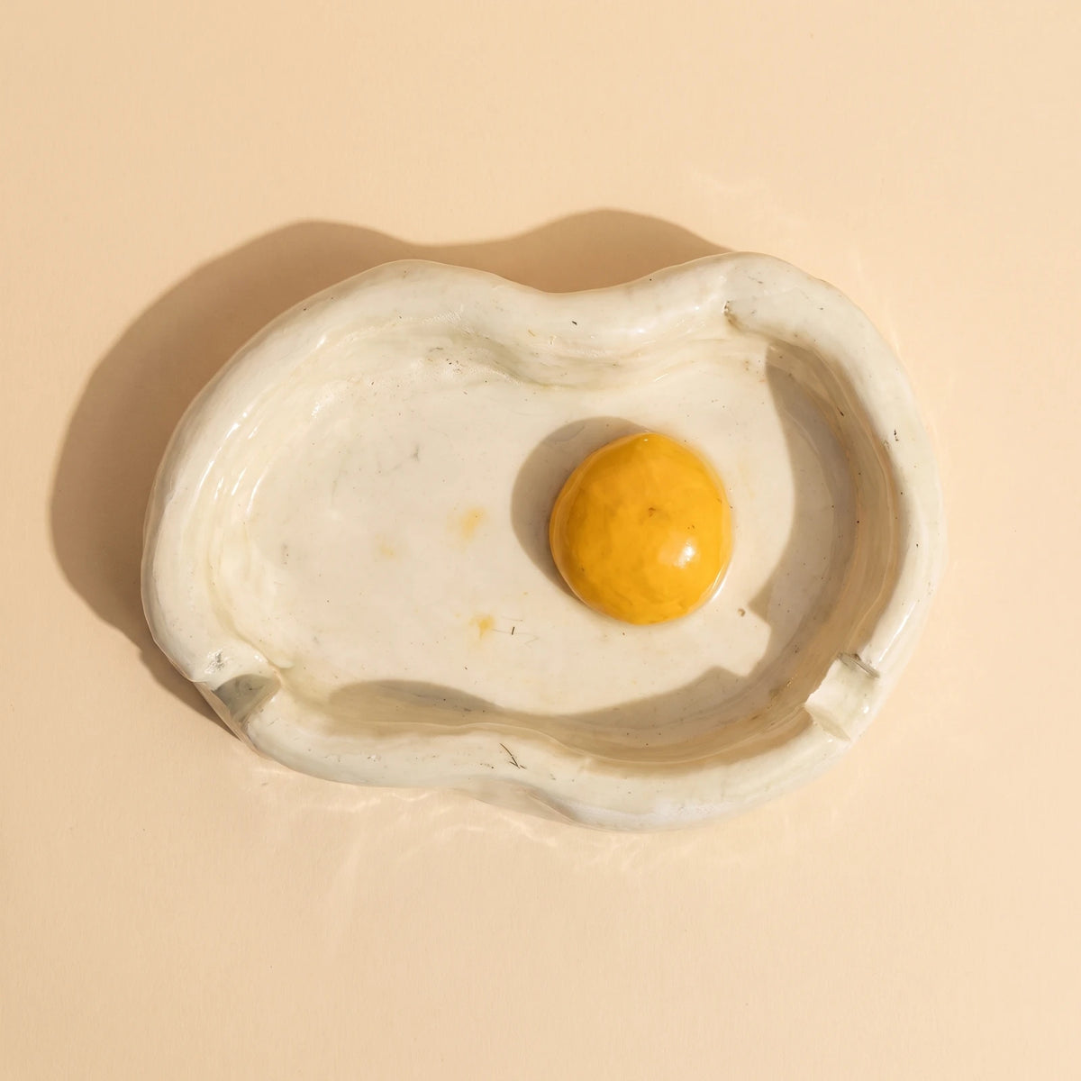 Egg ashtray, top view