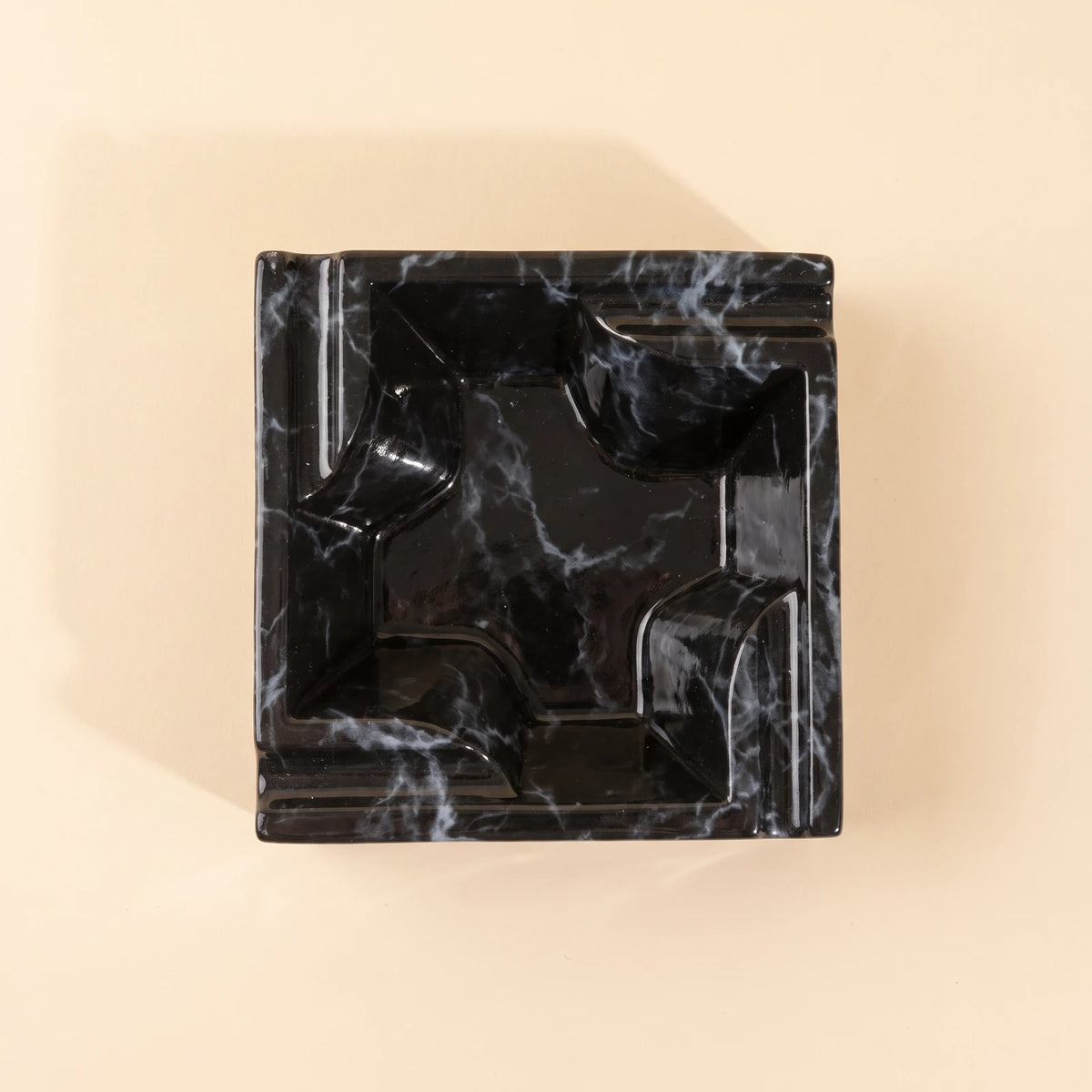 Storm ashtray, top view